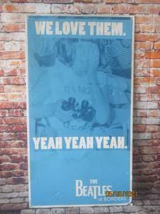 lot 143 image: &nbspTHE BEATLES AT BORDERS&nbsp YEAH YEAH YEAH  2000&nbsp BORDERS INC.&nbsp DOUBLE SIDED STORE&nbsp DISPLAY&nbsp
