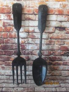 lot 158 image: 21 TALL VINTAGE CAST METAL OVERSIZED SPOON &amp FORK&nbsp