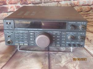 lot 174 image: KENWOOD ALL MODE MULTI BANDER TS-690S