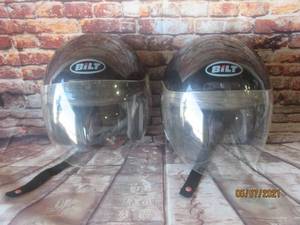 lot 190 image: DUO BILT MOTORCYCLE HELMETS&nbsp WS-18&nbsp SIZE SMALL &amp LARGE&nbsp