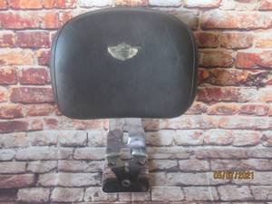 lot 196 image: HARLEY-DAVIDSON CHROME DETACHABLE&nbsp BAR BACKREST&nbsp