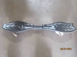 lot 254 image: RIPSTIK CASTER BOARD&nbsp