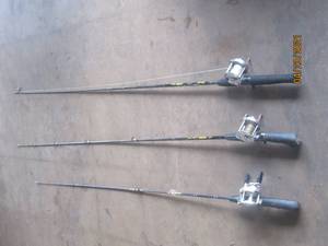lot 290 image: 3 FISHING RODS WITH REELS&nbsp&nbspSHAKESPEARE SYNERGY CLASSIC,BASS PRO SHOP UNCLE BUCKS CRAPPIE ROD ,DAIWA
