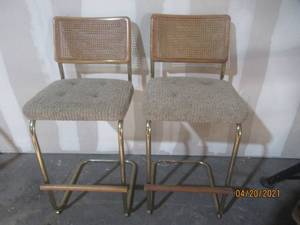 lot 298 image: PAIR OF BAR HEIGHT STOOLS