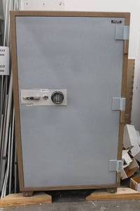 lot 9 image: AMERICAN SECURITY PRODUCT STT2 SAFE 61H X 36D X 35W