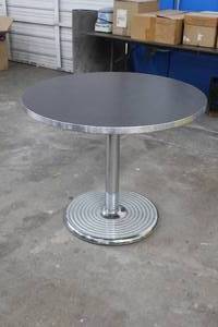lot 11 image: FALCON ROUND PUB  TABLE ,30H X 36DIAM