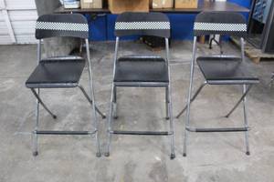 lot 14 image: TOTAL OF 3 IKEA FRANKLIN BAR STOOLS