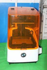 lot 15 image: UNIZ 3D SPLASH NEXT GENERATION SLA PRINTER -NO POWERCORD ,IN ORIGINAL BOX