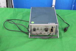 lot 28 image: TEKTRONIX INC P6042