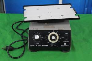 lot 39 image: LAB-LINE INSTRUMENT INC. TITER PLATE SHAKER 4625