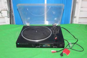 lot 76 image: SANSUI TURNTABLE ,P-D11