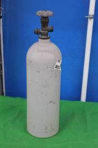 lot 95 image: CARBON DIOXIDE TANK