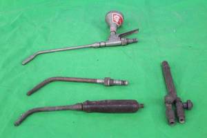 lot 100 image: TOTAL OF 3 CUTTING WELDING TORCH WITH VICTOR TORCH HANDLE  SEE PICS