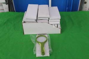 lot 118 image: TOTAL OF 25 MAGNIFYING GLASSES