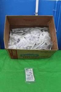 lot 122 image: GENEROUS AMOUNT 3M DISPOSABLE WRIST SHOP 2209
