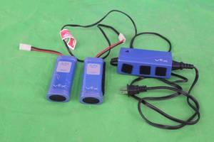 lot 195 image: VEX SMART CHARGER 3PN3020MP WITH 2 VEX POWER PACKS