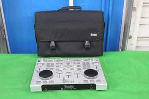 lot 231 image: HERCULES DJ CONSOLE RMX 4780474 WITH CARRY BAG