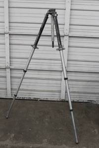 lot 251 image: SURVEYOR TRIPOD