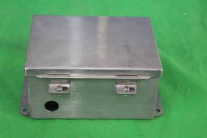 lot 286 image: HOFFAM TYPE 4X CLAMP COVER JUNCTION BOX  A8064CHNFSS