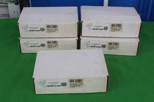 lot 310 image: 5 WIRELESS SOLUTIONS ROUND MEMBER ADAPTER FOR 3-4 MEMBER WRM-A300