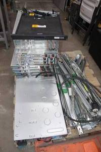 lot 353 image: PALLET OF DELL SERVER COMPONENTS