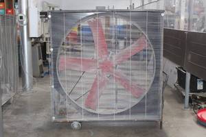 lot 80 image: DAYTON 48H MOBILE AIR CIRCULATOR MODEL 3C673A
