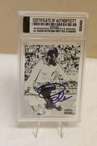 lot 2 image: SIGNED WORLD CUP GREATS PELE BRAZIL CARD WITH COA AND SERIAL NUMBER