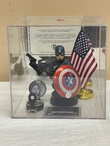 lot 6 image: MARVEL CAPT AMERICA LIMITED EDITION ACTION FIGUREBUST 14 OF 1000 SIGNED BY STAN LEE WITH COA AND SERIAL NUMBER