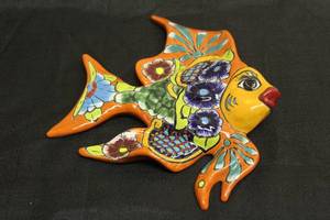 lot 202 image: MEXICO TALAVERA HANDMADE FISH WALL ART 14W X 11L