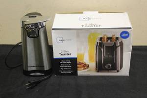 lot 212 image: MAINSTAY 2-SLICE TOASTER &amp HAMILTON BEACH CAN OPENER&nbsp