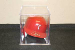 lot 178 image: 2002 TOPPS RESERVE TEXAS RANGERS SIGNED AUTOGRAPH &amp NUMBERED 307475 SERIAL # 2812722 HELMET IN CLEAR DISPLAY CASE&nbsp