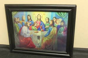 lot 256 image: FRAMED CHANGING HOLOGRAM LENTICULAR PRINT LAST SUPPER CRUCIFIXION AND THE GOOD SHEPHERD