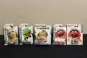 lot 7 image: TOTAL OF 5 DISNEY ,THE MUPPETS HOT WHEEL COLLECTOR CARS  SEE PICS&nbsp