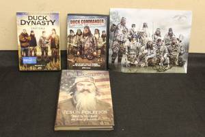 lot 35 image: DUCK DYNASTY LOT -SIGNED AUTOGRAPH PHOTO,DVDS,BOOK  SEE PICS&nbsp