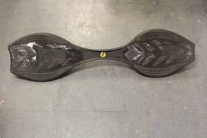 lot 37 image: RAZOR RIPSTIK WAVEBOARD&nbsp