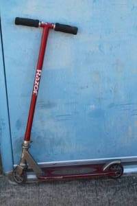 lot 39 image: RED AUTHENTIC KICK SCOOTER&nbsp