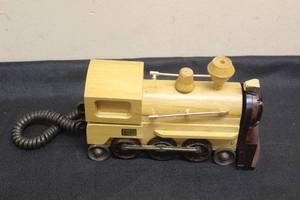 lot 83 image: VINTAGE WOODEN TRAIN MASTER PHONE 4812&nbsp