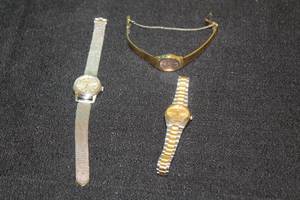 lot 101 image: TOTAL OF 3 LADIES SEIKO WATCHES&nbsp