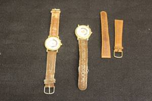 lot 104 image: TOTAL OF 2 VINTAGE TRAIN LEATHER BAND WATCHES&nbsp