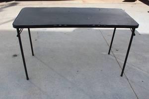 lot 27 image: COSCO 4FT FOLDING TABLE