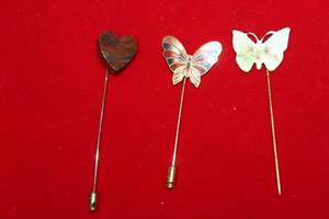 lot 109 image: LOT OF 3 VINTAGE BUTTERFLY PINS
