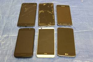 lot 113 image: LOT OF 6 ASSORTED CELL PHONES&nbsp