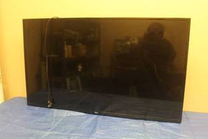 lot 85 image: LG 49 TELEVISION&nbsp MODEL 49LH5700