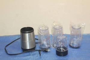 lot 91 image: FABERWARE BLENDER 16209 WITH ACCESSORIES&nbsp