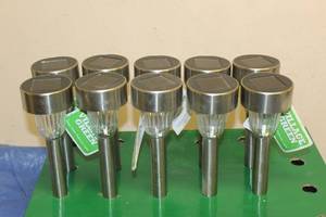 lot 148 image: TOTAL OF10 VILLAGE GREEN METAL SOLAR PATHWAY LIGHTS&nbsp