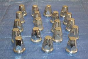 lot 166 image: LOT OF 19 CHROME PLASTIC LUG NUT COVERS FOR BIG RIGS