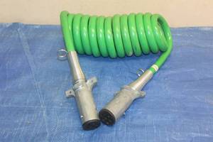 lot 168 image: GLOBE TECH PERMACOIL COILED TRAILER CONNECTOR