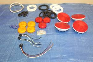 lot 172 image: LOT OF ASSORTED TRUCK LITE LAMPS GASKETS AND LIGHT WIRE PIGTAILS HARNSS SEE PICS