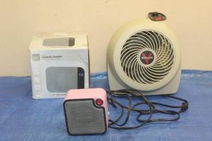 lot 178 image: TOTAL OF 3 DESKTOP OFFICE HEATERS&nbsp