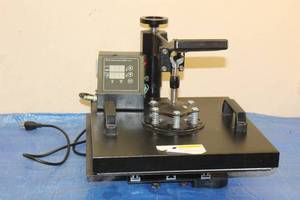 lot 211 image: HEAT PRESS MACHINE